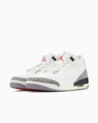 Air Jordan 3 Retro &