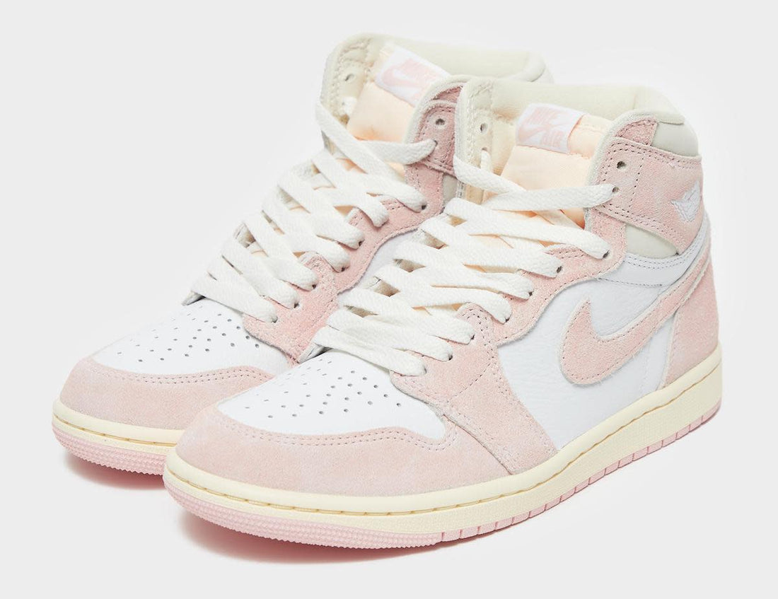 Wmns Air Jordan 1 Retro High OG &