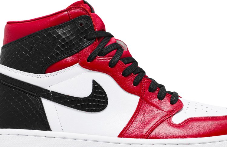 Wmns Air Jordan 1 Retro High OG &