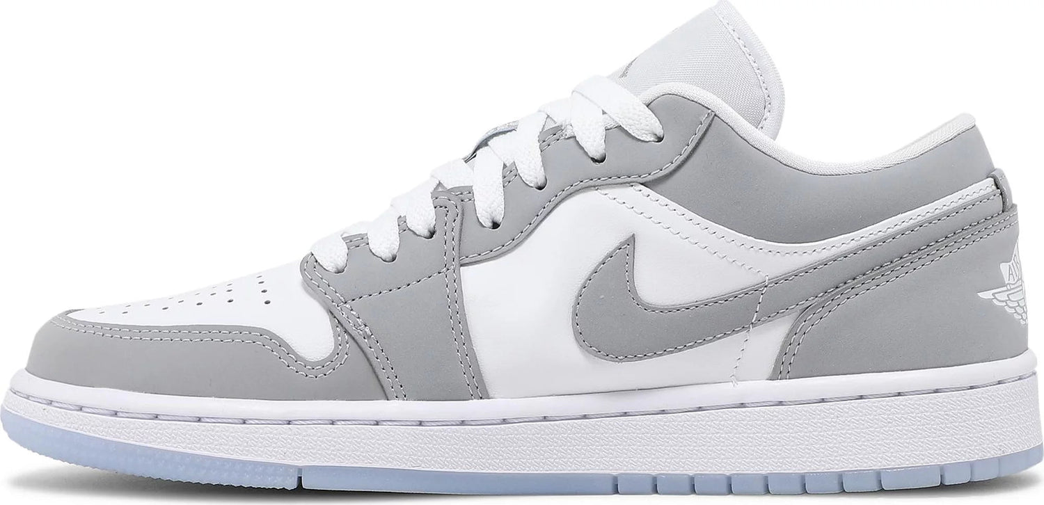 Wmns Air Jordan 1 Low &