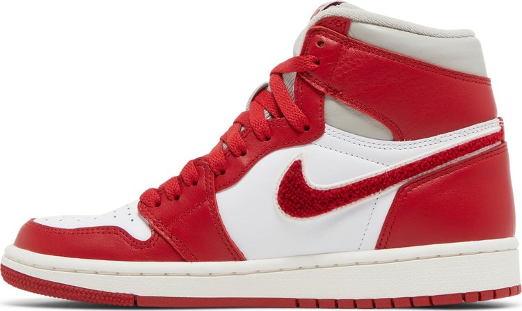 Wmns Air Jordan 1 High OG &